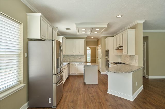 2034 Nature Park Lane, Spring, TX 77386