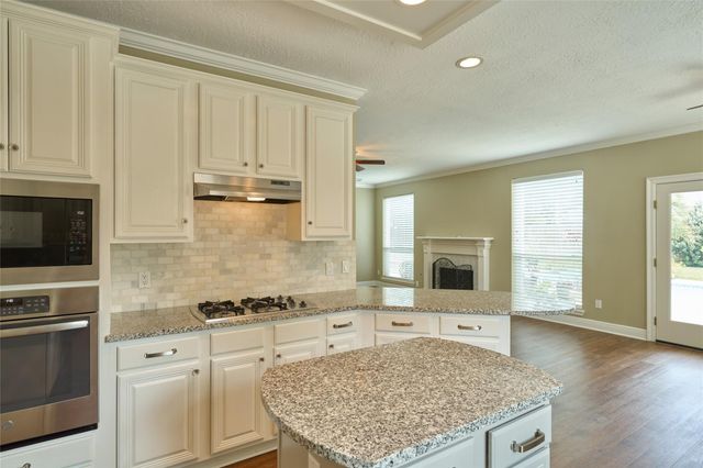 2034 Nature Park Lane, Spring, TX 77386