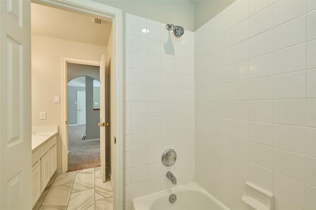 2034 Nature Park Lane, Spring, TX 77386