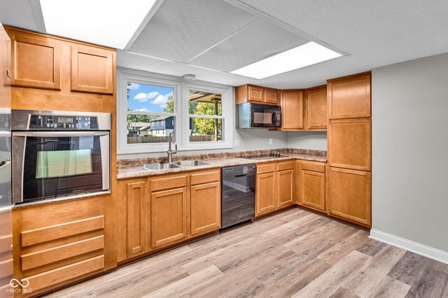 6795 Crown Drive, Brownsburg, IN 46112