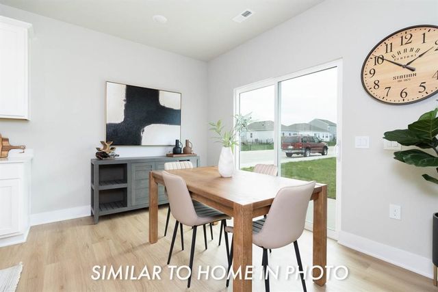 6913 Poppy Court, Johnston, IA 50131