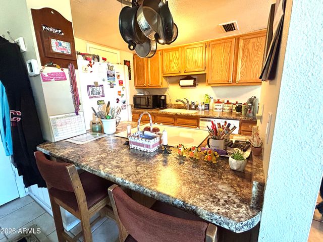 5306 W SHEENA Drive, Glendale, AZ 85306