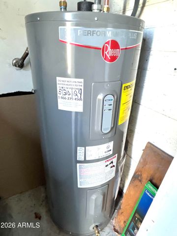 5306 W SHEENA Drive, Glendale, AZ 85306