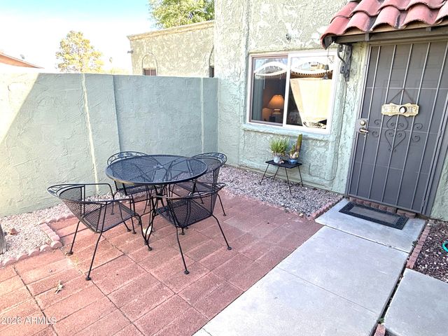 5306 W SHEENA Drive, Glendale, AZ 85306