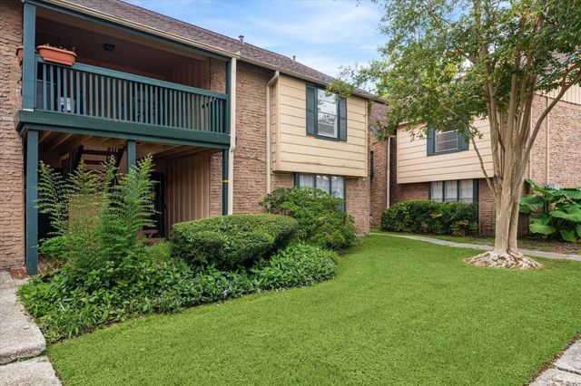 8211 Kingsbrook Road 205, Houston, TX 77024