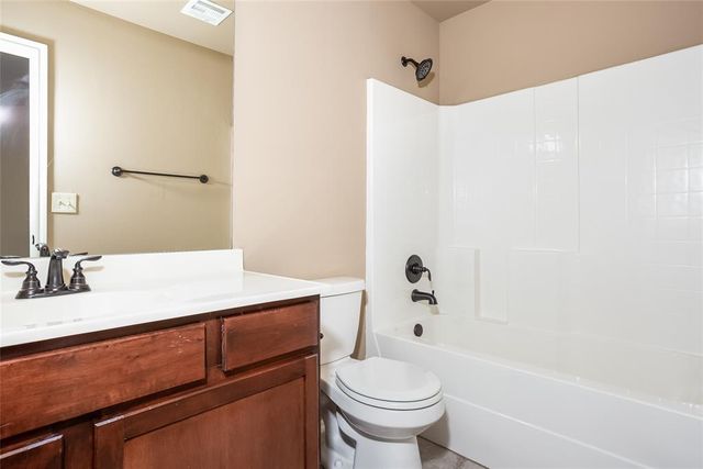 7412 Comrade Lane, Yukon, OK 73099