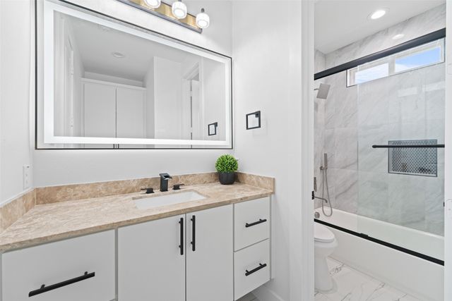 703 Buckalew Street, Dallas, TX 75208