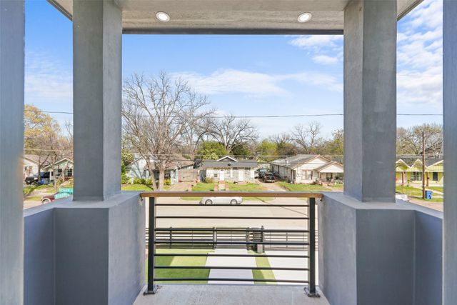 703 Buckalew Street, Dallas, TX 75208