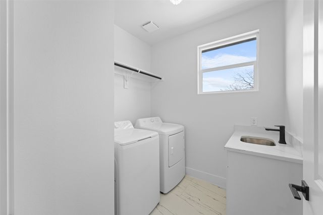 703 Buckalew Street, Dallas, TX 75208