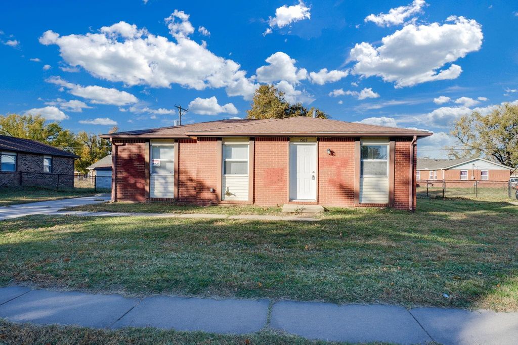 1508 E Catalina, Wichita, KS 67216