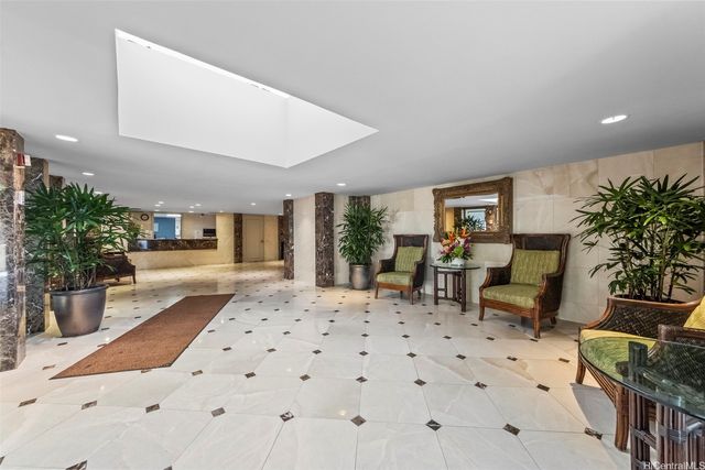 2895 Kalakaua Avenue 1008, Honolulu, HI 96815