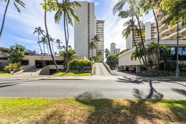 2895 Kalakaua Avenue 1008, Honolulu, HI 96815