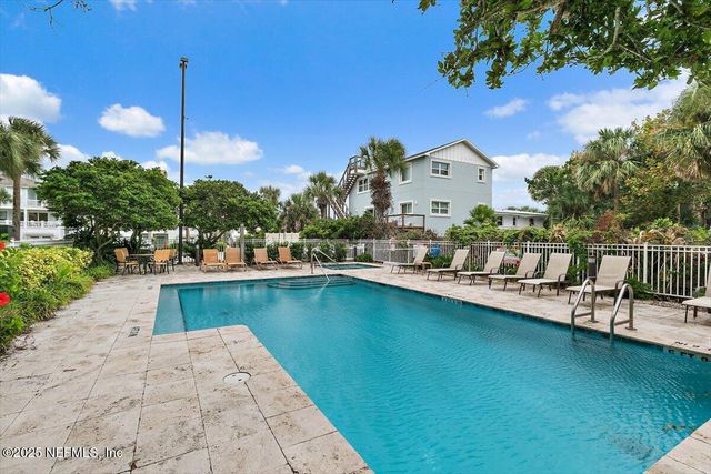 1126 1ST Street N, 205, Jacksonville Beach, FL 32250
