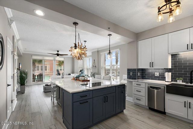 1126 1ST Street N, 205, Jacksonville Beach, FL 32250
