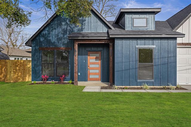 1807 Waco Street, Dayton, TX 77535