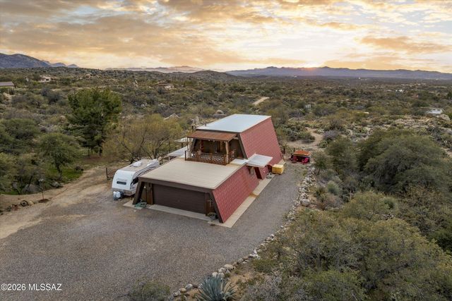 200 N Holiday Drive, Oracle, AZ 85623