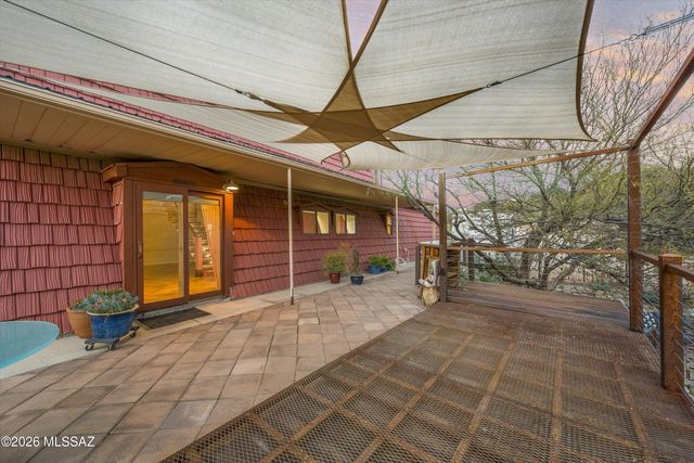 200 N Holiday Drive, Oracle, AZ 85623