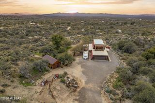 200 N Holiday Drive, Oracle, AZ 85623