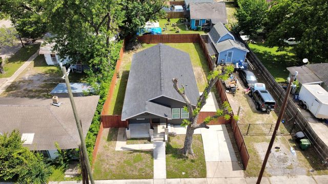 7605 Avenue C, Houston, TX 77012