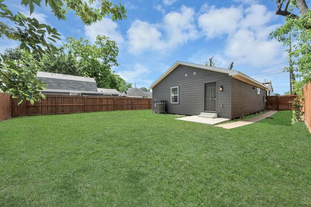 7605 Avenue C, Houston, TX 77012
