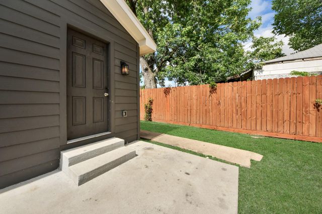 7605 Avenue C, Houston, TX 77012