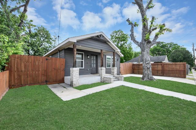 7605 Avenue C, Houston, TX 77012