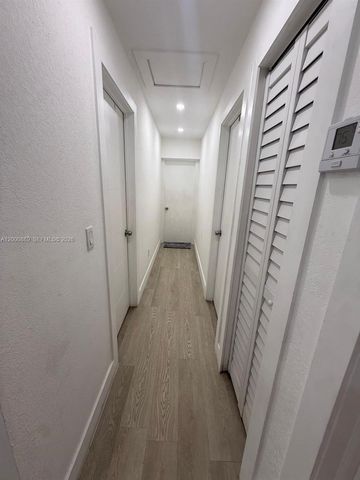 6404 Meade St, Hollywood, FL 33024