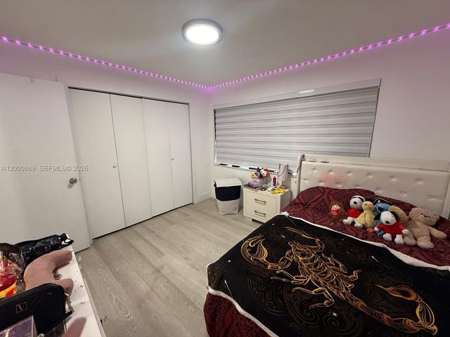 6404 Meade St, Hollywood, FL 33024