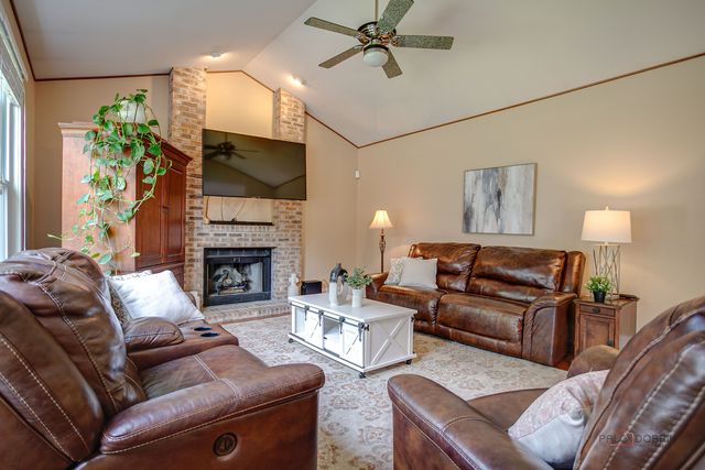 1208 Halifax Drive, Mundelein, IL 60060