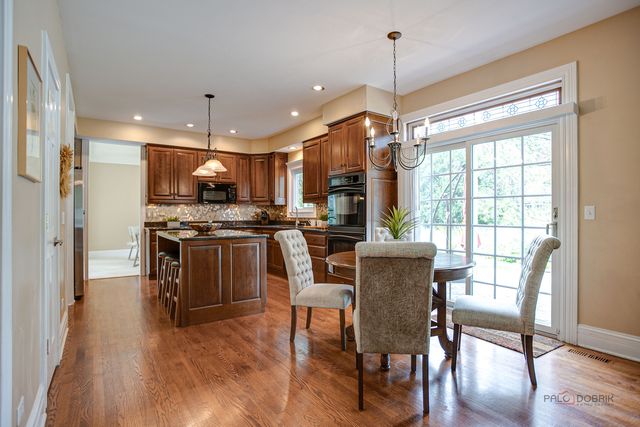 1208 Halifax Drive, Mundelein, IL 60060