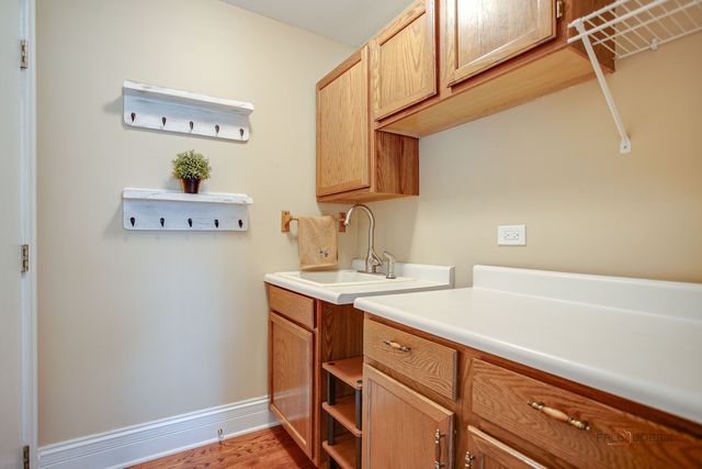 1208 Halifax Drive, Mundelein, IL 60060