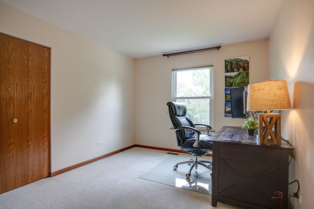 1208 Halifax Drive, Mundelein, IL 60060