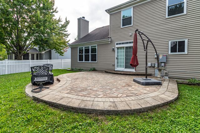 1208 Halifax Drive, Mundelein, IL 60060