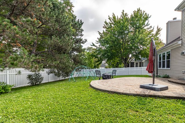 1208 Halifax Drive, Mundelein, IL 60060