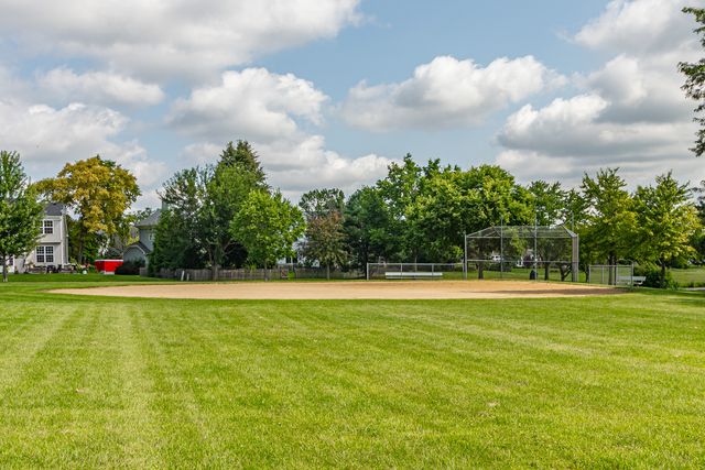 1208 Halifax Drive, Mundelein, IL 60060