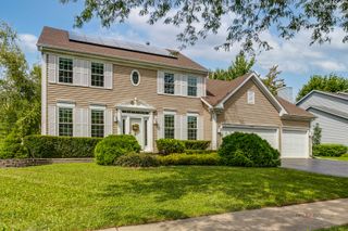 1208 Halifax Drive, Mundelein, IL 60060