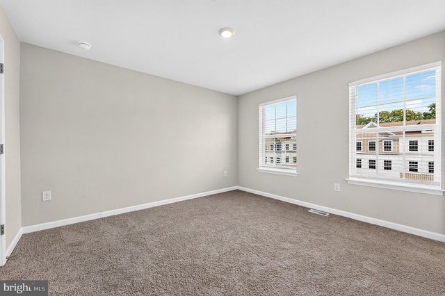 157 ESSEX DR, Sicklerville, NJ 08081