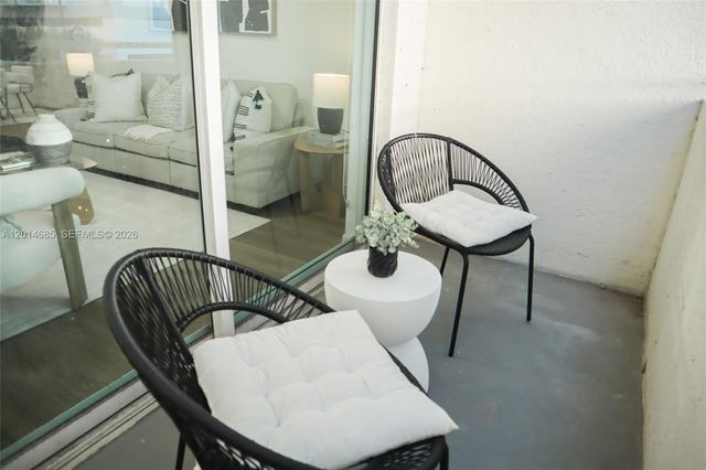 9172 Collins Ave 212, Surfside, FL 33154