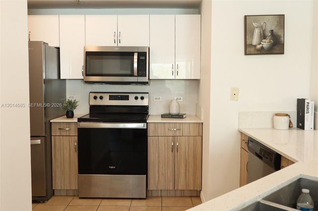 9172 Collins Ave 212, Surfside, FL 33154