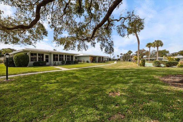 3230 VILLAGE GREEN DRIVE 1032, Sarasota, FL 34239