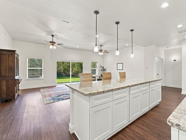 706 Port O Call Drive, Runaway Bay, TX 76426