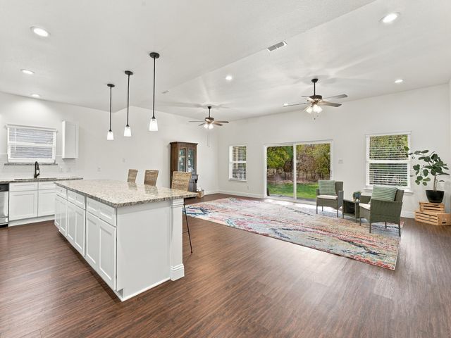 706 Port O Call Drive, Runaway Bay, TX 76426