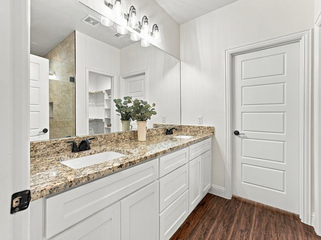706 Port O Call Drive, Runaway Bay, TX 76426