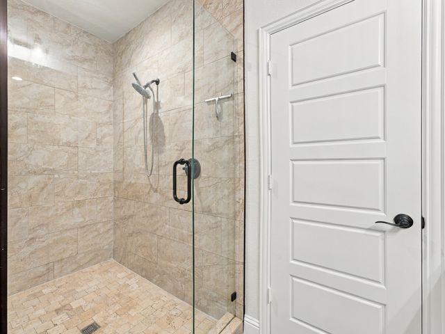 706 Port O Call Drive, Runaway Bay, TX 76426