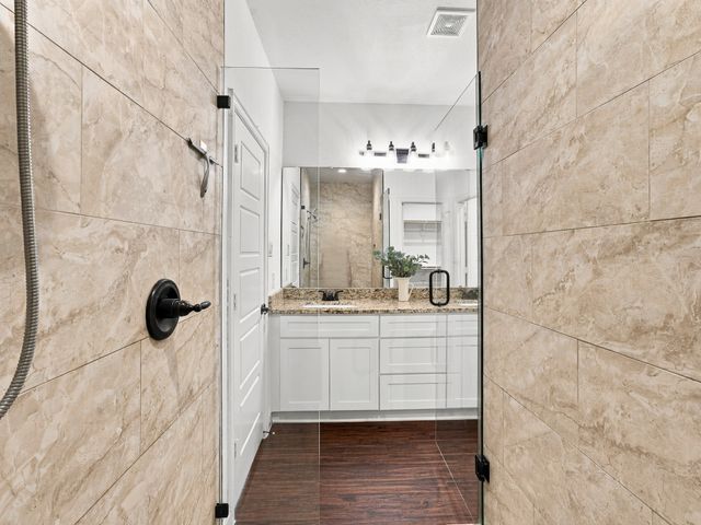 706 Port O Call Drive, Runaway Bay, TX 76426