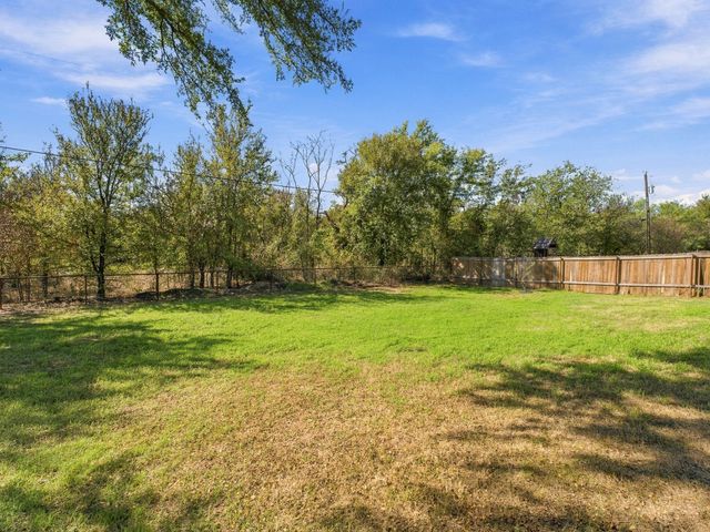 706 Port O Call Drive, Runaway Bay, TX 76426