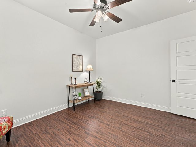 706 Port O Call Drive, Runaway Bay, TX 76426
