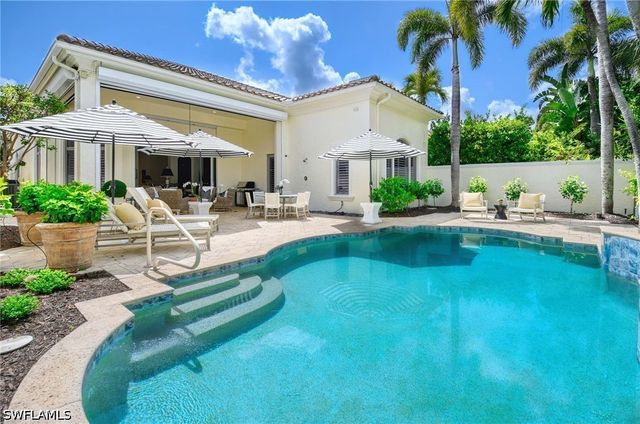 9013 Terranova DR, Naples, FL 34109