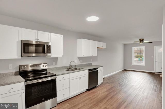 137 SABLE DR, Carlisle, PA 17013