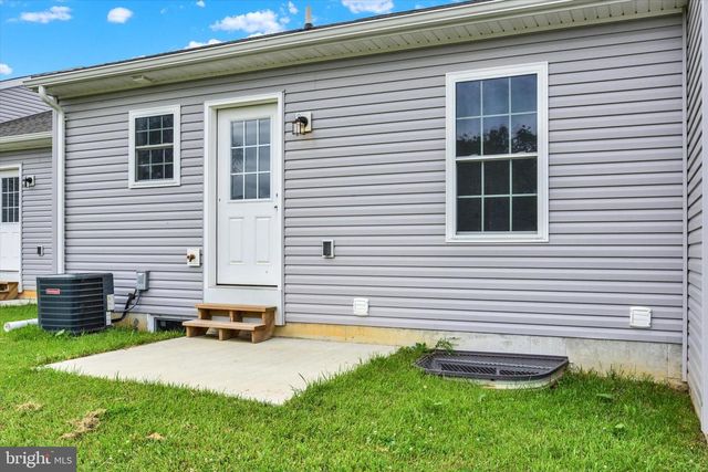 137 SABLE DR, Carlisle, PA 17013